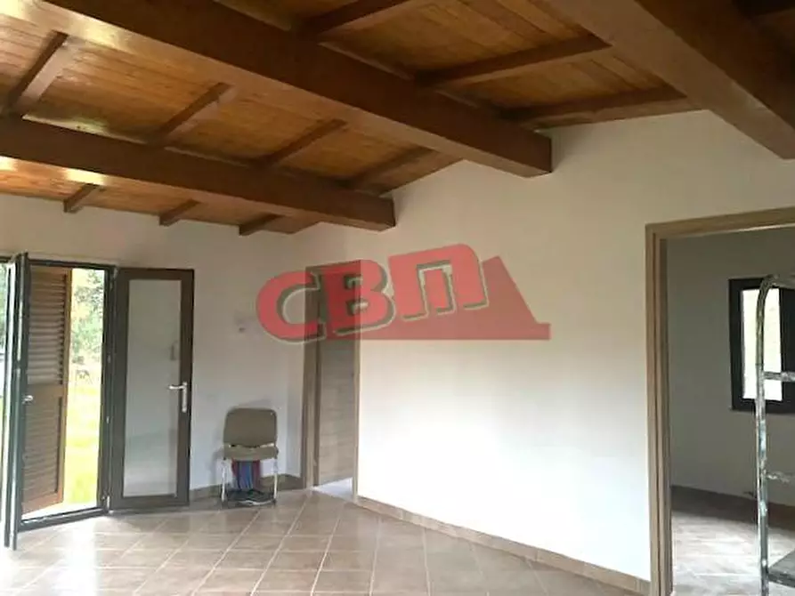 Immagine 5 di Terreno agricolo in vendita  a Livorno