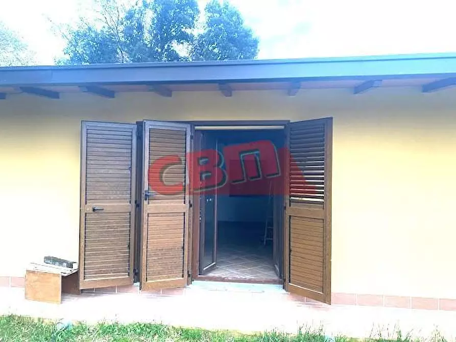 Immagine 3 di Terreno agricolo in vendita  a Livorno