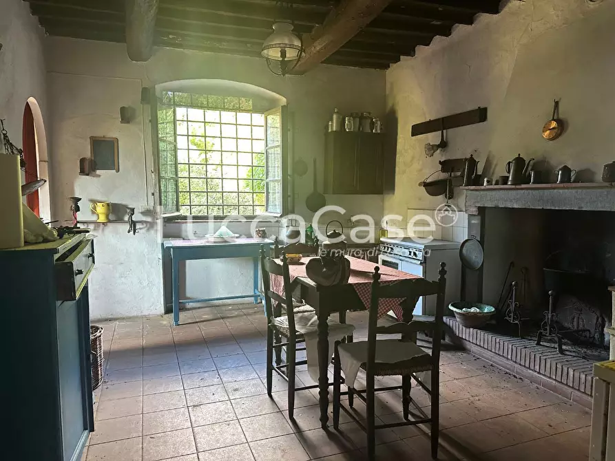 Immagine 9 di Villa in vendita  a Borgo A Mozzano