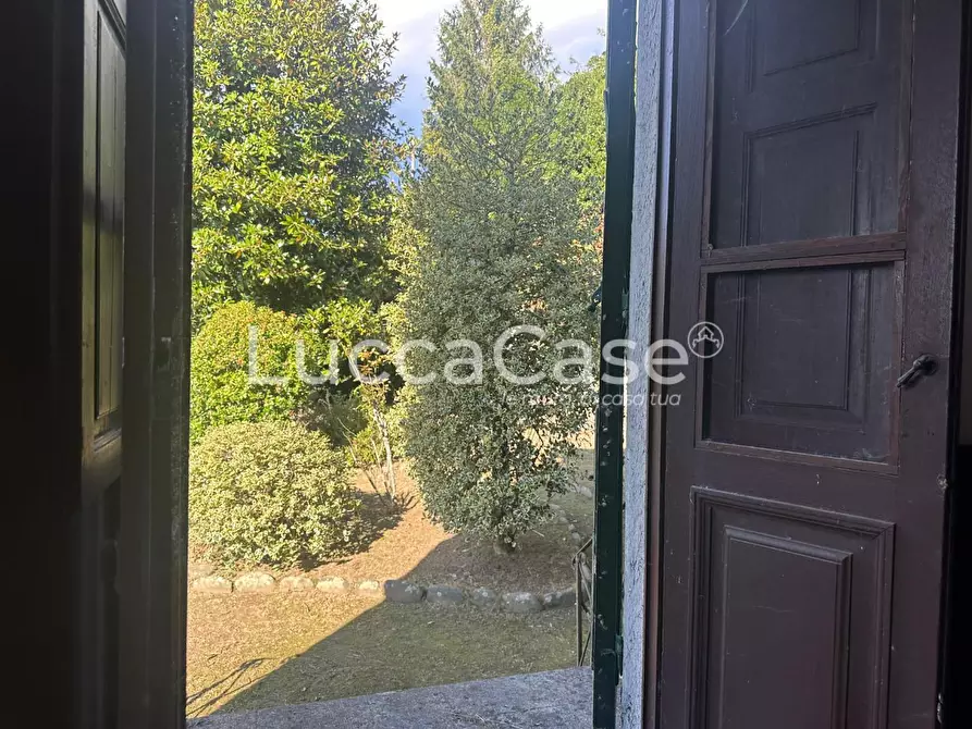 Immagine 43 di Villa in vendita  a Borgo A Mozzano