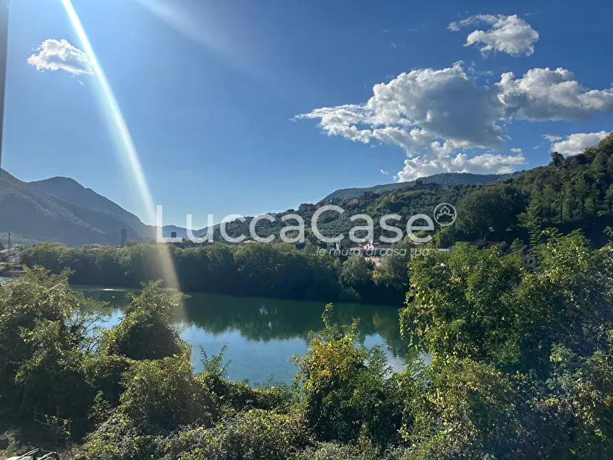 Immagine 38 di Villa in vendita  a Borgo A Mozzano