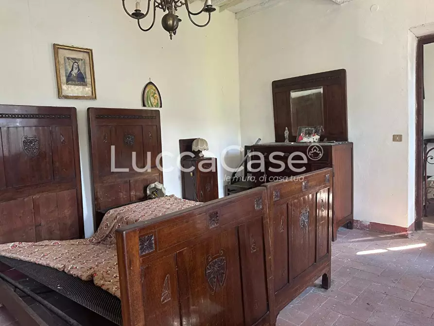 Immagine 25 di Villa in vendita  a Borgo A Mozzano