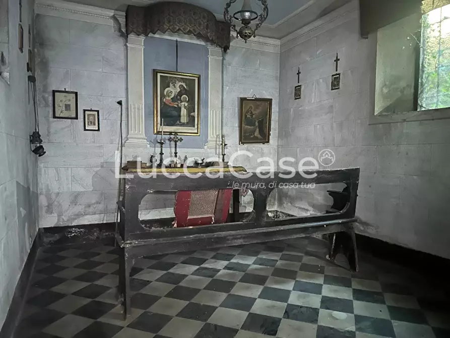 Immagine 26 di Villa in vendita  a Borgo A Mozzano