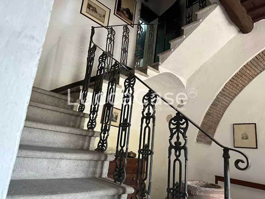 Immagine 4 di Villa in vendita  a Borgo A Mozzano