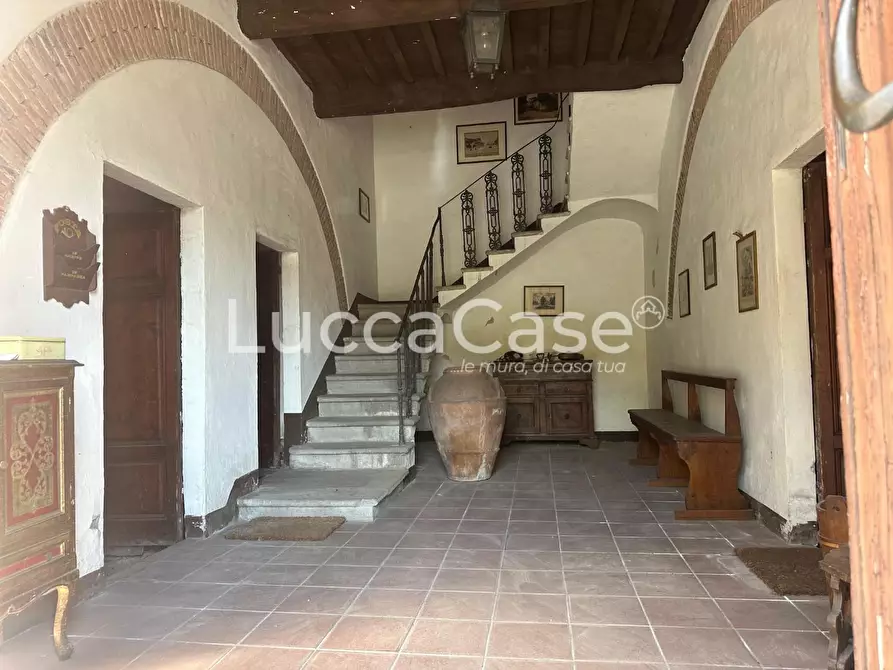 Immagine 1 di Villa in vendita  a Borgo A Mozzano