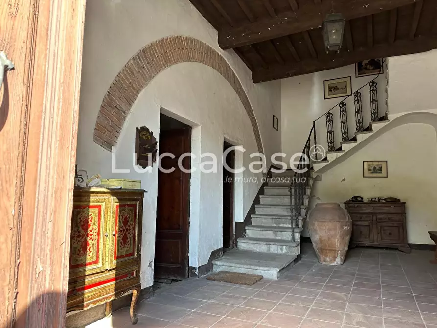 Immagine 47 di Villa in vendita  a Borgo A Mozzano