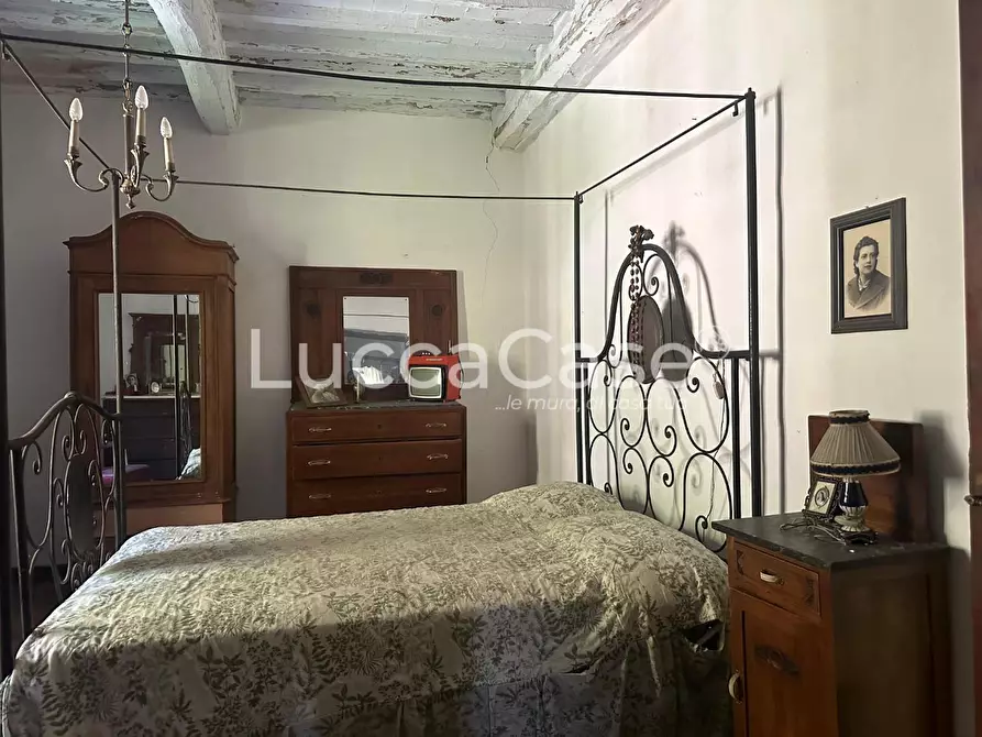 Immagine 24 di Villa in vendita  a Borgo A Mozzano