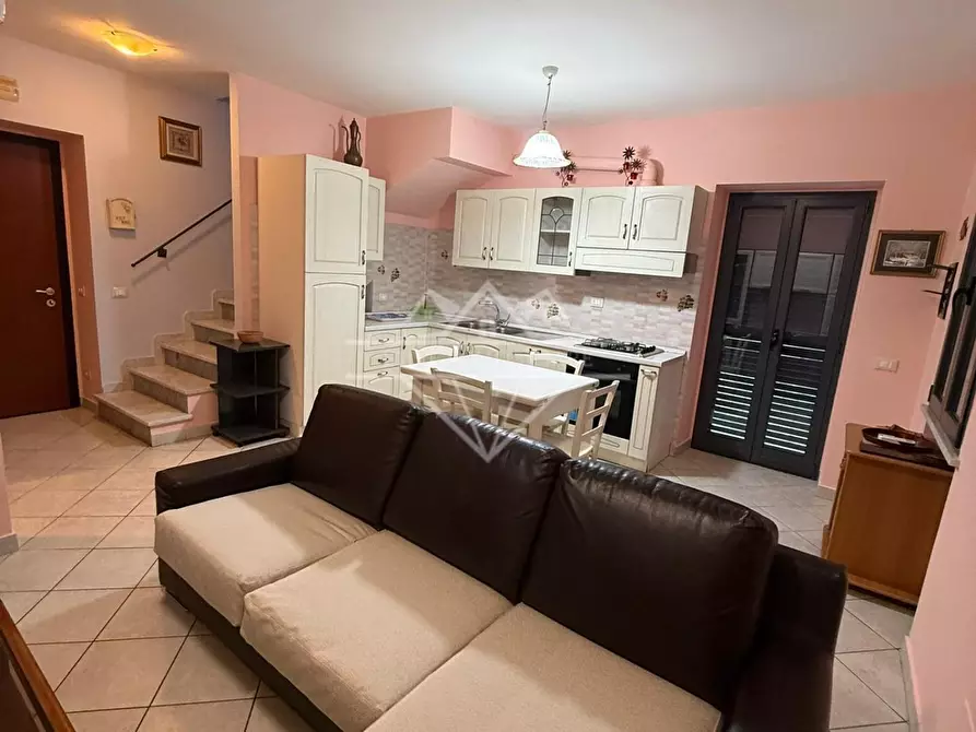 Immagine 4 di Porzione di casa in vendita  a Massa