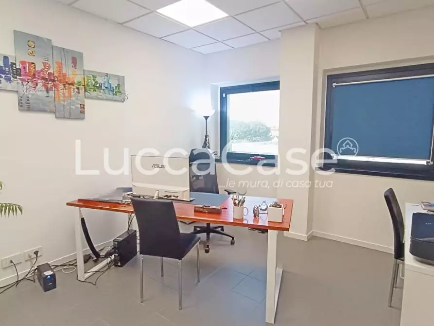 Immagine 7 di Ufficio in vendita  a Capannori