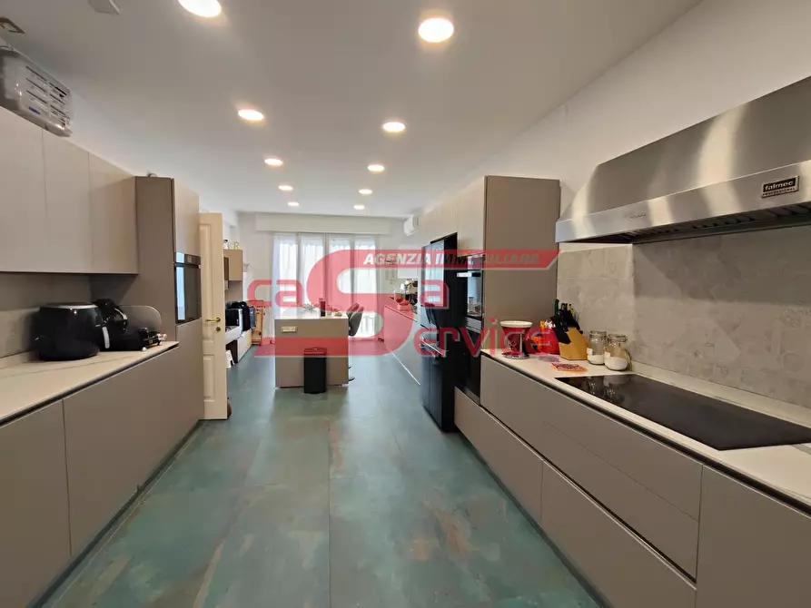 Immagine 2 di Appartamento in vendita  a Montecatini Terme