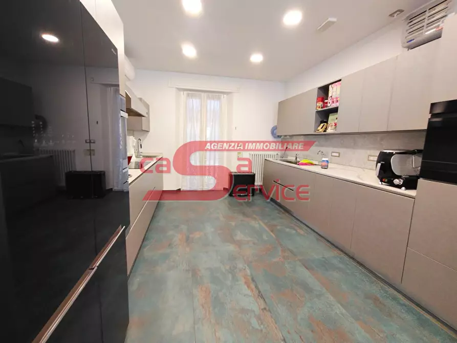 Immagine 6 di Appartamento in vendita  a Montecatini Terme