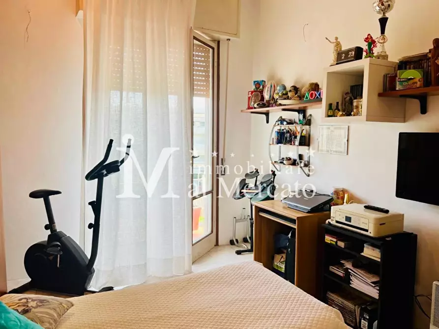 Immagine 30 di Appartamento in vendita  a Viareggio