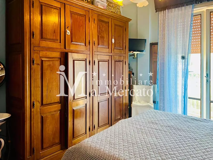 Immagine 19 di Appartamento in vendita  a Viareggio