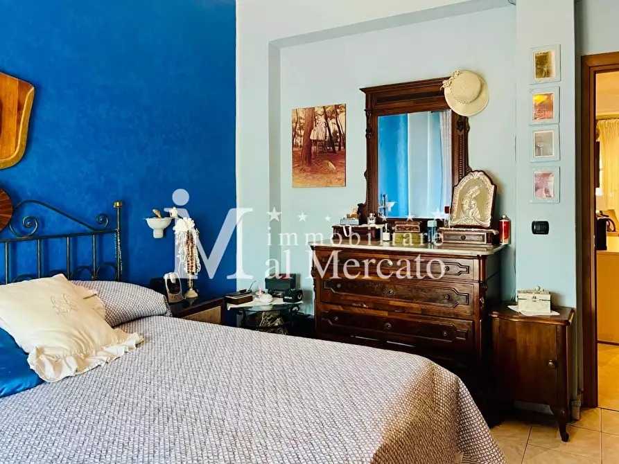 Immagine 21 di Appartamento in vendita  a Viareggio