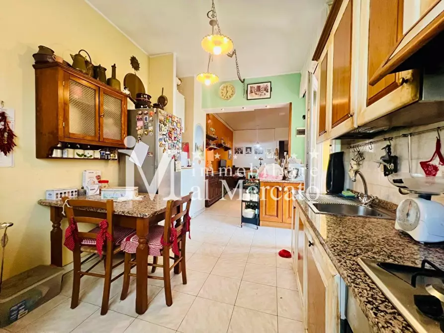 Immagine 8 di Appartamento in vendita  a Viareggio