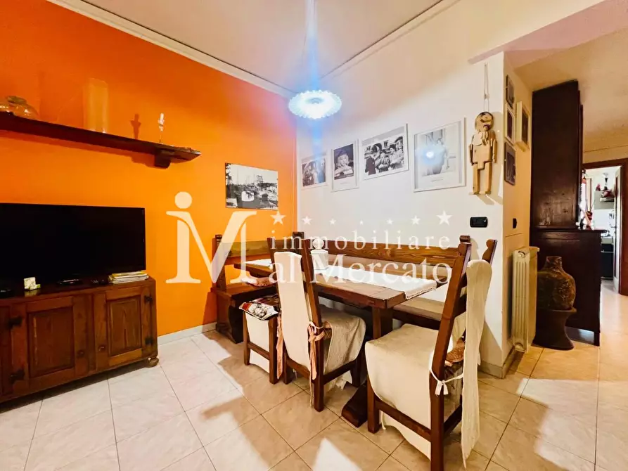 Immagine 7 di Appartamento in vendita  a Viareggio