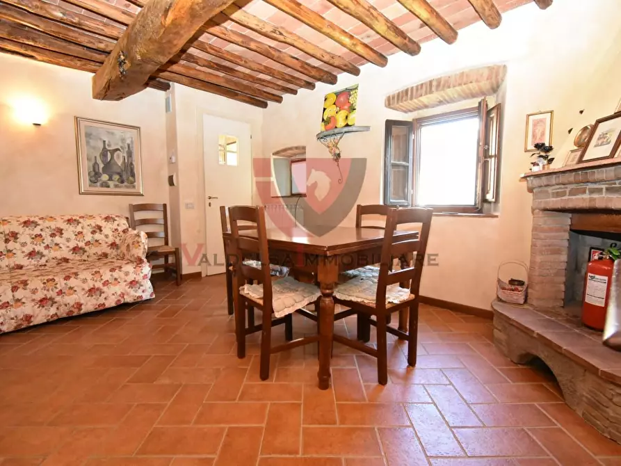 Immagine 2 di Appartamento in vendita  a Gaiole In Chianti