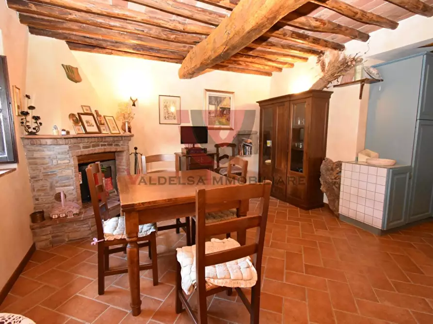 Immagine 3 di Appartamento in vendita  a Gaiole In Chianti