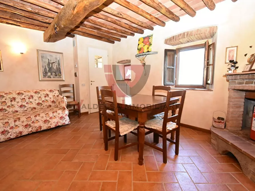 Immagine 8 di Appartamento in vendita  a Gaiole In Chianti