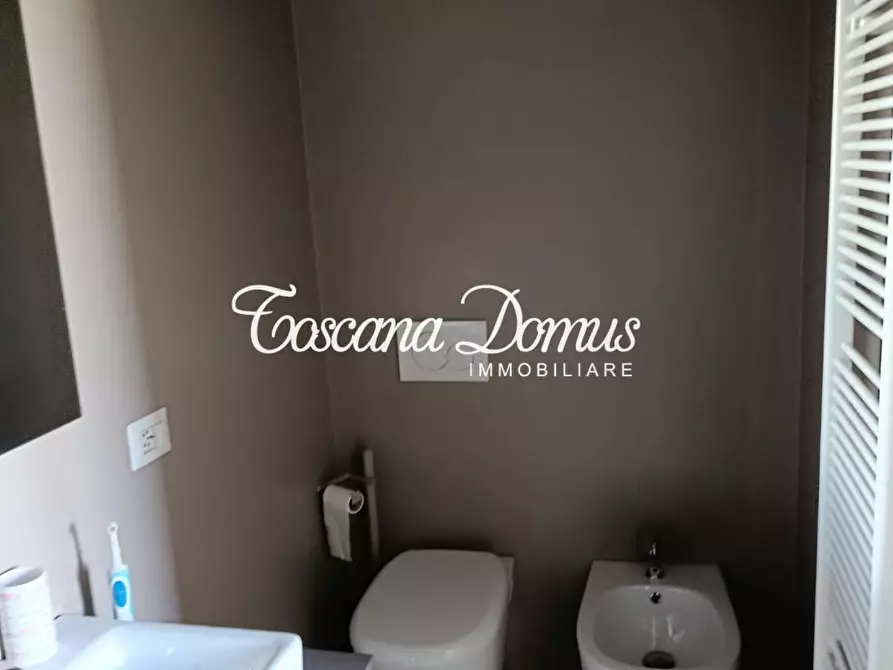 Immagine 13 di Appartamento in vendita  a Siena