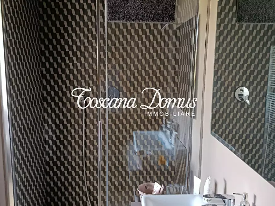 Immagine 10 di Appartamento in vendita  a Siena