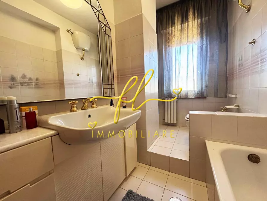 Immagine 32 di Appartamento in vendita  a Livorno