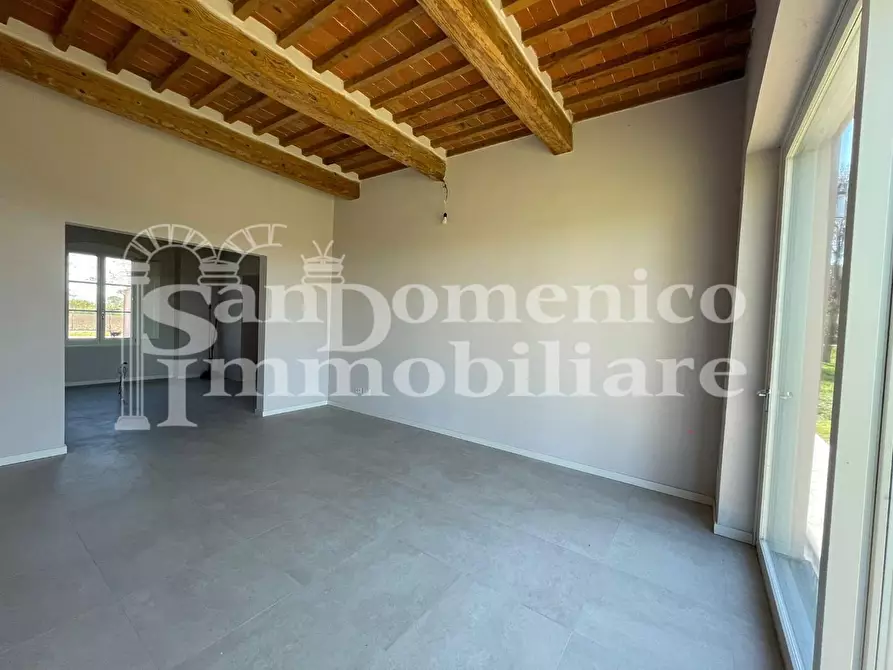 Immagine 14 di Villa in vendita  a Pisa