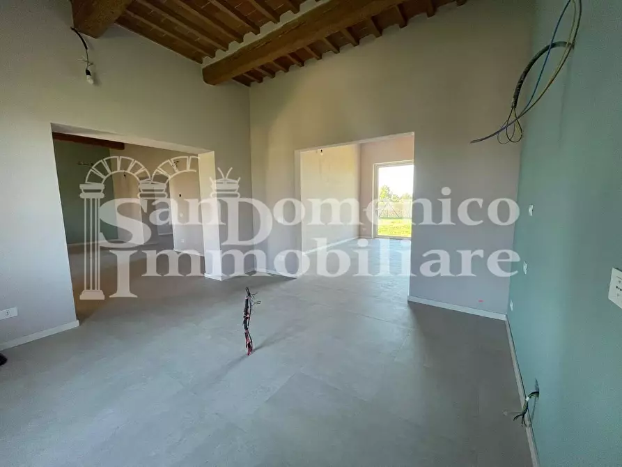 Immagine 12 di Villa in vendita  a Pisa