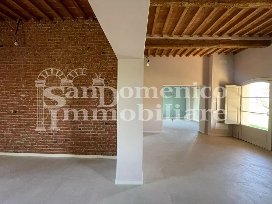 Immagine 4 di Villa in vendita  a Pisa