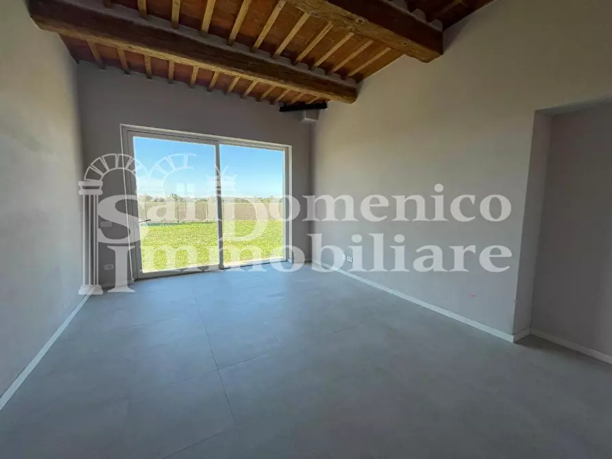 Immagine 15 di Villa in vendita  a Pisa