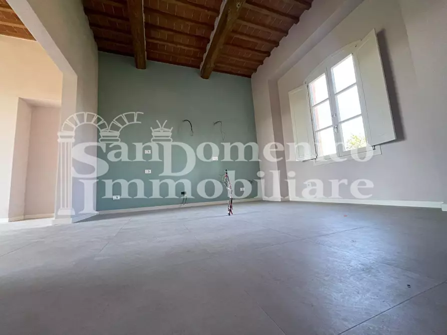 Immagine 11 di Villa in vendita  a Pisa