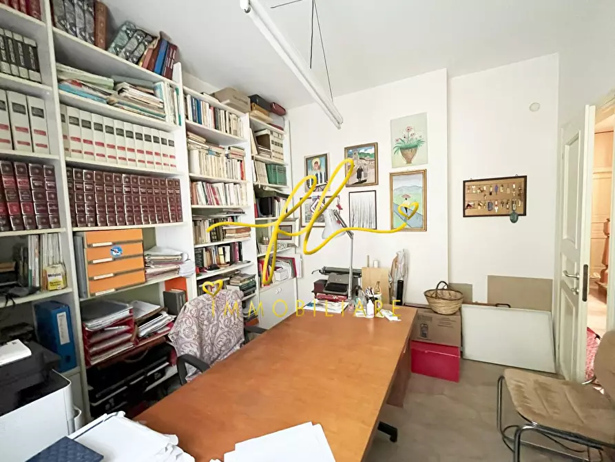 Immagine 12 di Villa in vendita  a Castelnuovo Val Di Cecina