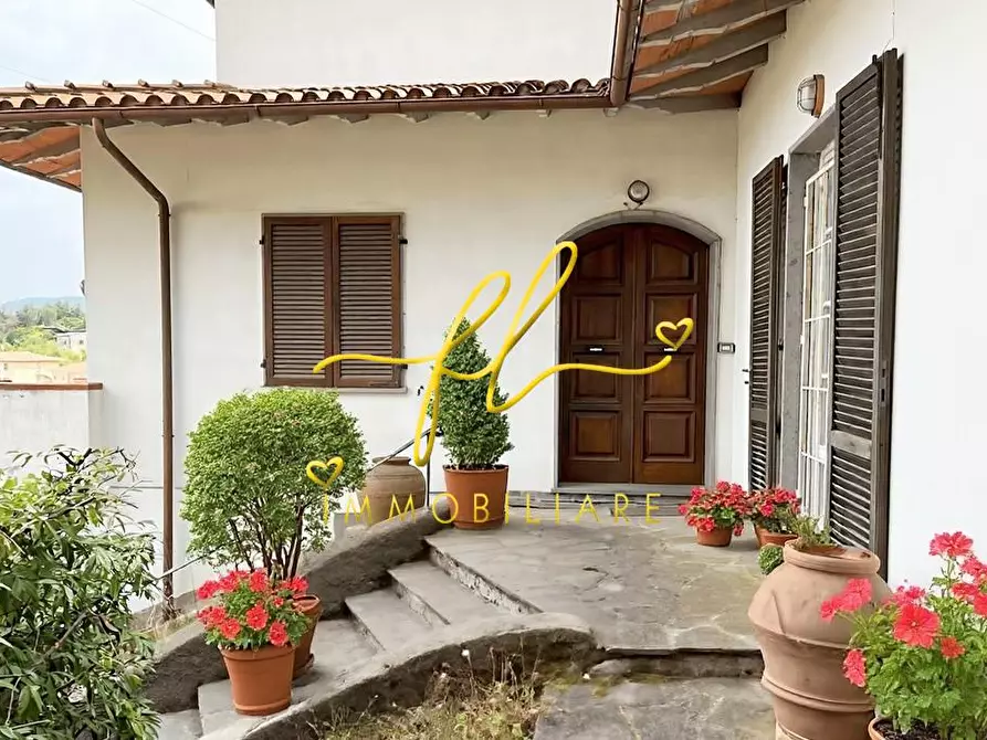 Immagine 2 di Villa in vendita  a Castelnuovo Val Di Cecina