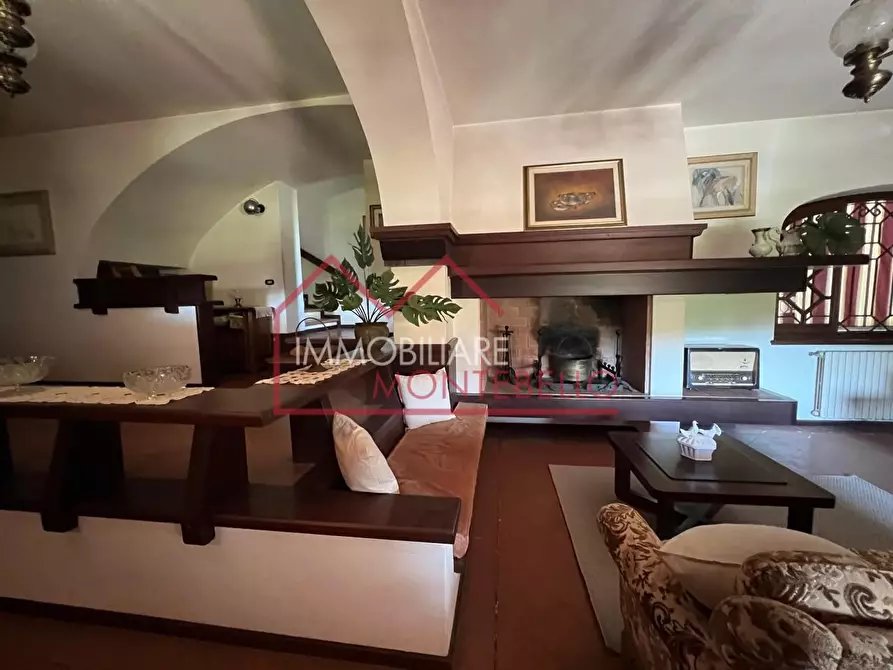 Immagine 18 di Villa in vendita  a Camaiore