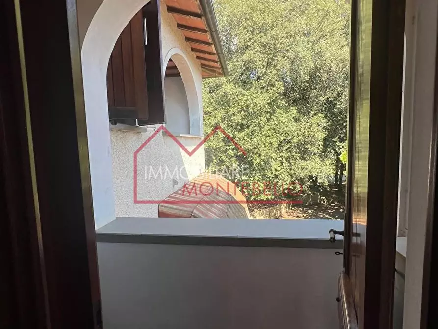 Immagine 6 di Villa in vendita  a Camaiore