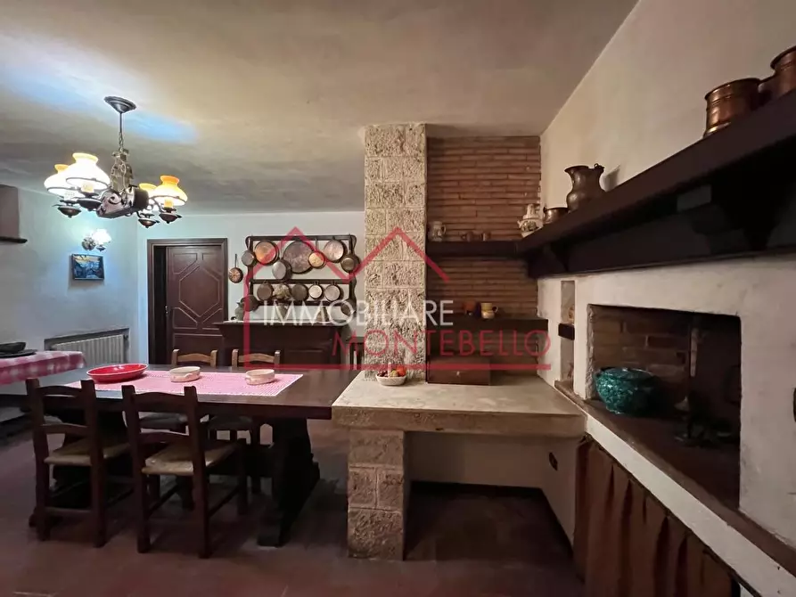 Immagine 19 di Villa in vendita  a Camaiore