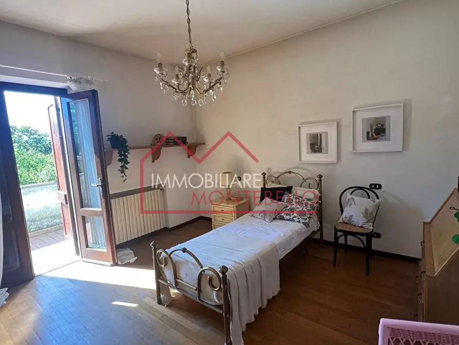 Immagine 7 di Villa in vendita  a Camaiore