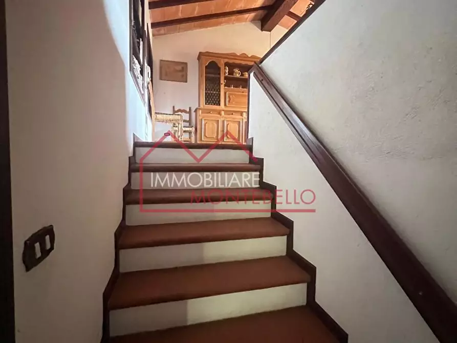 Immagine 13 di Villa in vendita  a Camaiore