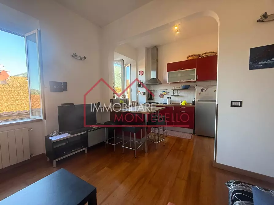 Immagine 4 di Appartamento in vendita  a Camaiore