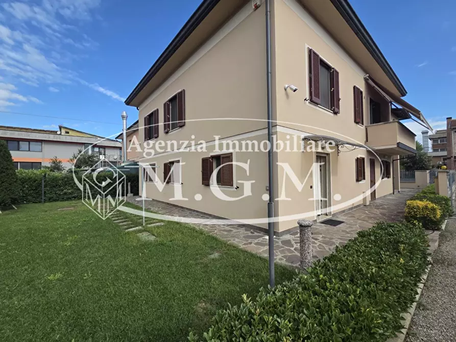 Immagine 35 di Casa indipendente in vendita  a Santa Croce Sull'arno