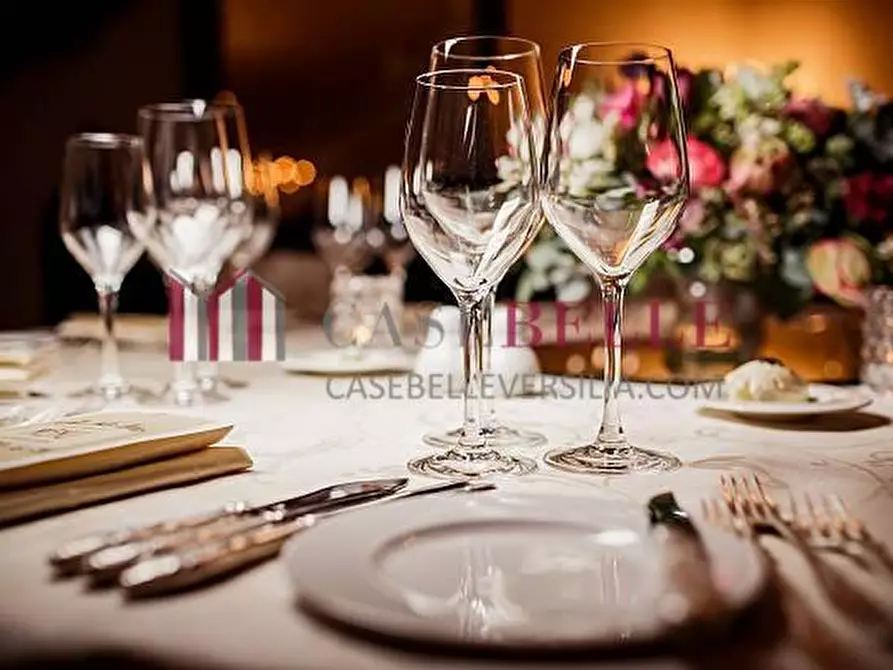 Immagine 1 di Bar / Ristorante in vendita  a Viareggio