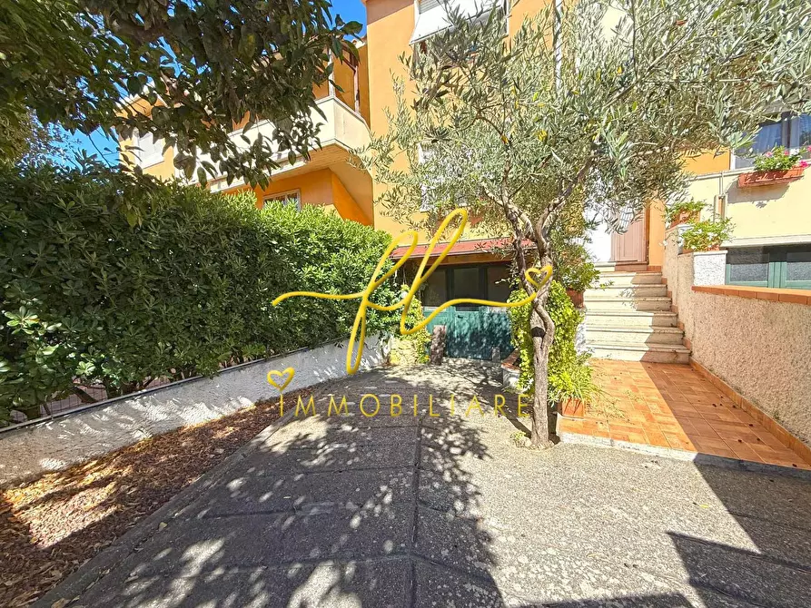 Immagine 30 di Villetta a schiera in vendita  a Cecina