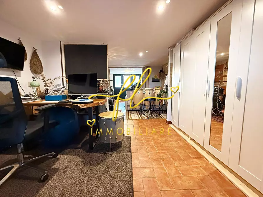 Immagine 26 di Villetta a schiera in vendita  a Cecina