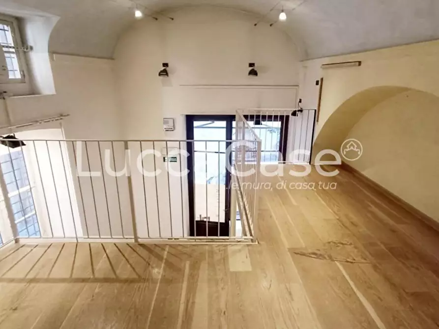 Immagine 5 di Locale commerciale in affitto  a Lucca