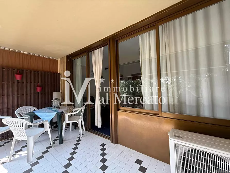 Immagine 5 di Appartamento in vendita  a Viareggio