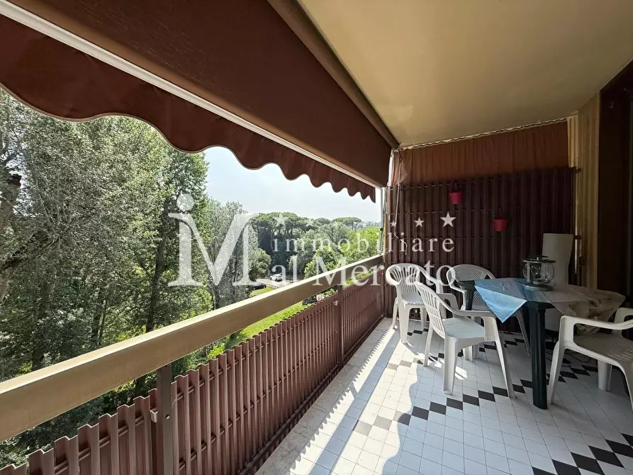 Immagine 3 di Appartamento in vendita  a Viareggio