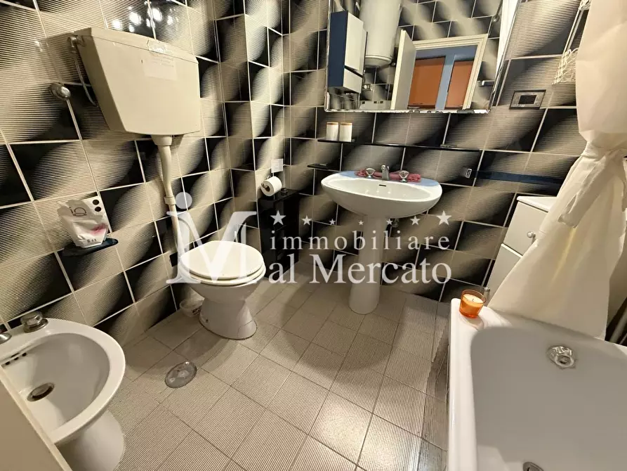 Immagine 20 di Appartamento in vendita  a Viareggio