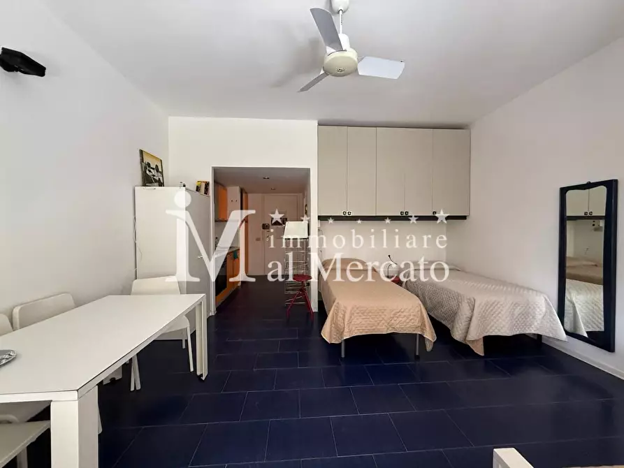 Immagine 28 di Appartamento in vendita  a Viareggio