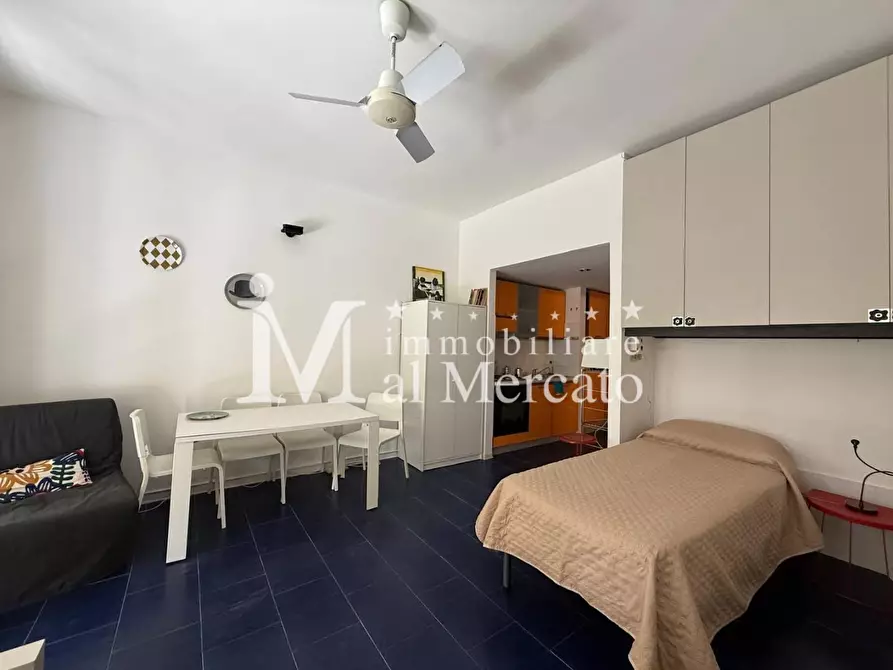 Immagine 26 di Appartamento in vendita  a Viareggio