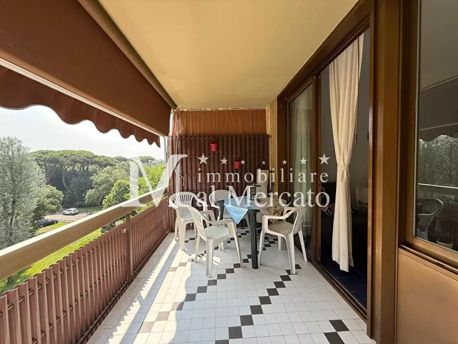 Immagine 6 di Appartamento in vendita  a Viareggio